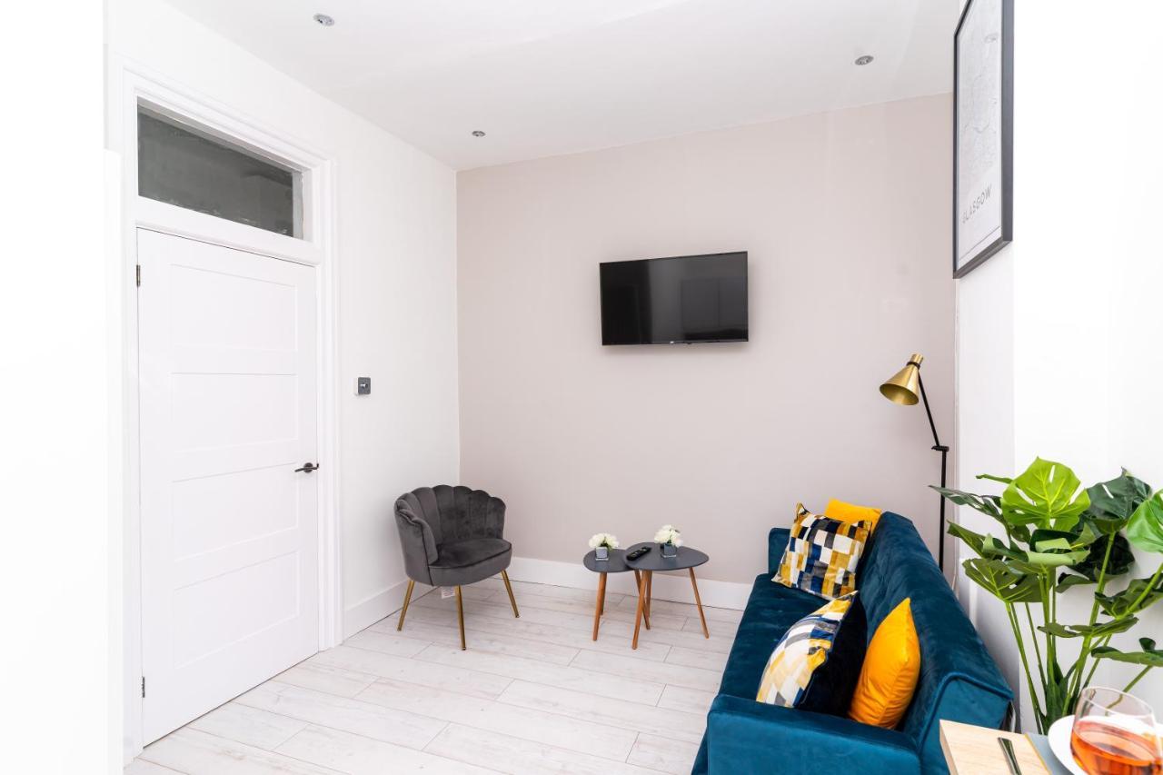 Cheerful 2 Bedroom Homely Apartment, Sleeps 6 Guest Comfy, 3X Double Bed, Parking, Free Wifi, Suitable For Business, Leisure Guest,Glasgow, Glasgow West End, Near City Centre Экстерьер фото