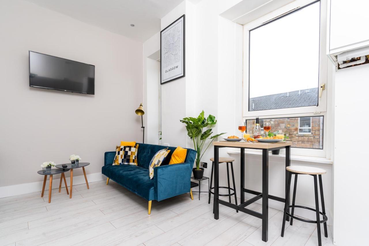 Cheerful 2 Bedroom Homely Apartment, Sleeps 6 Guest Comfy, 3X Double Bed, Parking, Free Wifi, Suitable For Business, Leisure Guest,Glasgow, Glasgow West End, Near City Centre Экстерьер фото