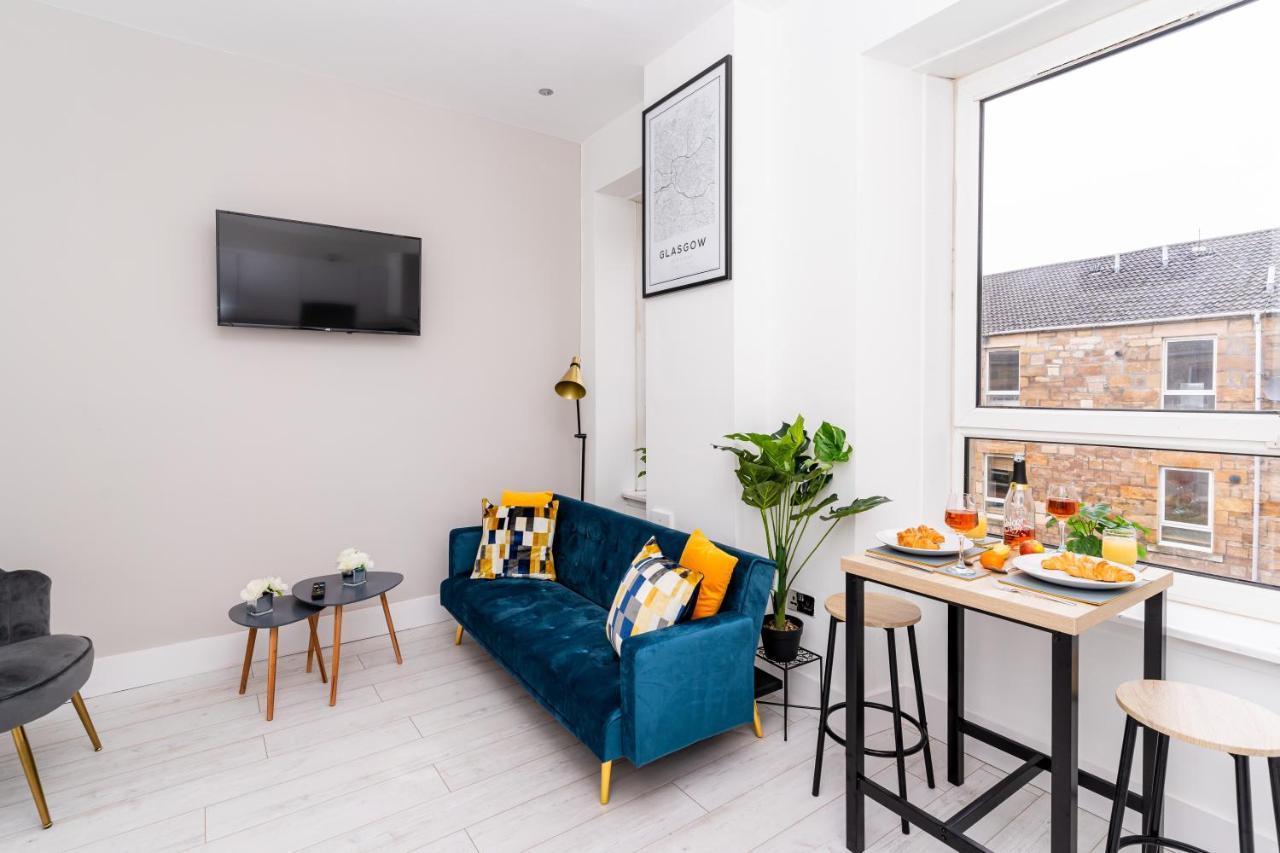 Cheerful 2 Bedroom Homely Apartment, Sleeps 6 Guest Comfy, 3X Double Bed, Parking, Free Wifi, Suitable For Business, Leisure Guest,Glasgow, Glasgow West End, Near City Centre Экстерьер фото