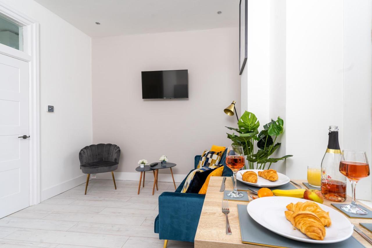Cheerful 2 Bedroom Homely Apartment, Sleeps 6 Guest Comfy, 3X Double Bed, Parking, Free Wifi, Suitable For Business, Leisure Guest,Glasgow, Glasgow West End, Near City Centre Экстерьер фото