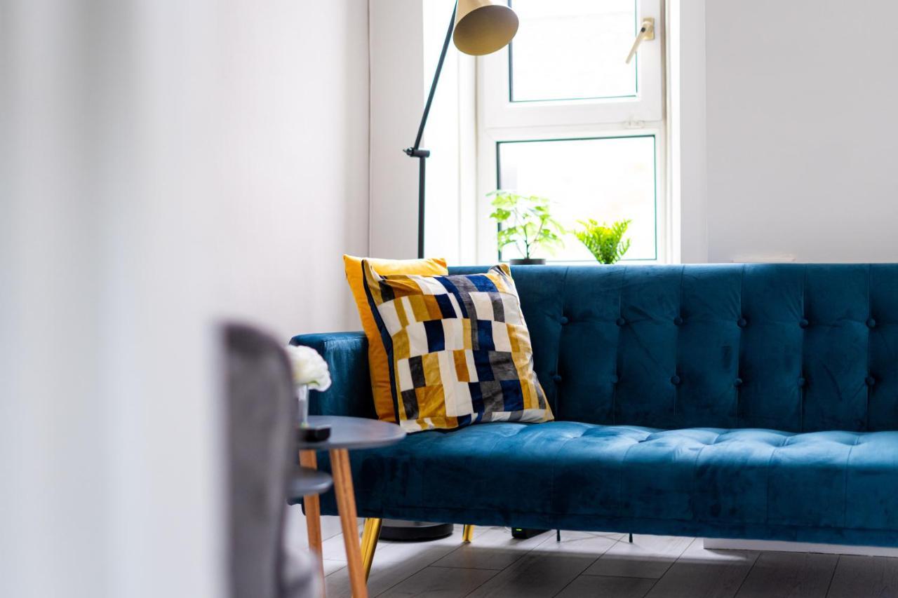 Cheerful 2 Bedroom Homely Apartment, Sleeps 6 Guest Comfy, 3X Double Bed, Parking, Free Wifi, Suitable For Business, Leisure Guest,Glasgow, Glasgow West End, Near City Centre Экстерьер фото